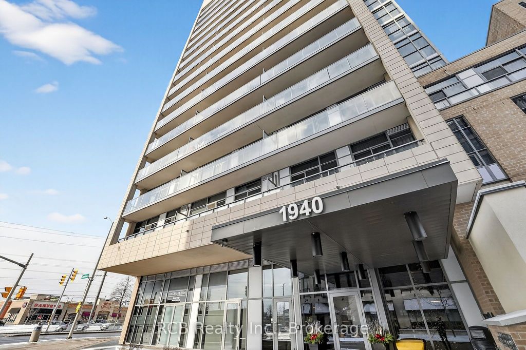 Photo of 1940 Ironstone Drive #1006, Burlington, ON L7L 0E4 (MLS # W12837258)