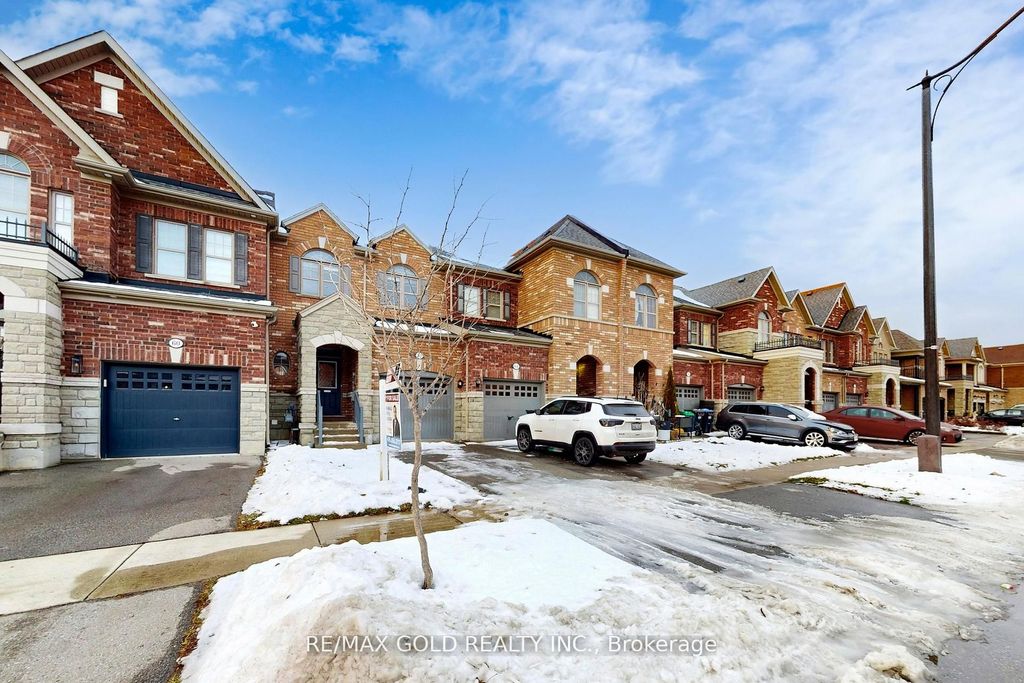 Photo of 62 Pennycross Crescent, Brampton, ON L7A 4M1 (MLS # W12706620)