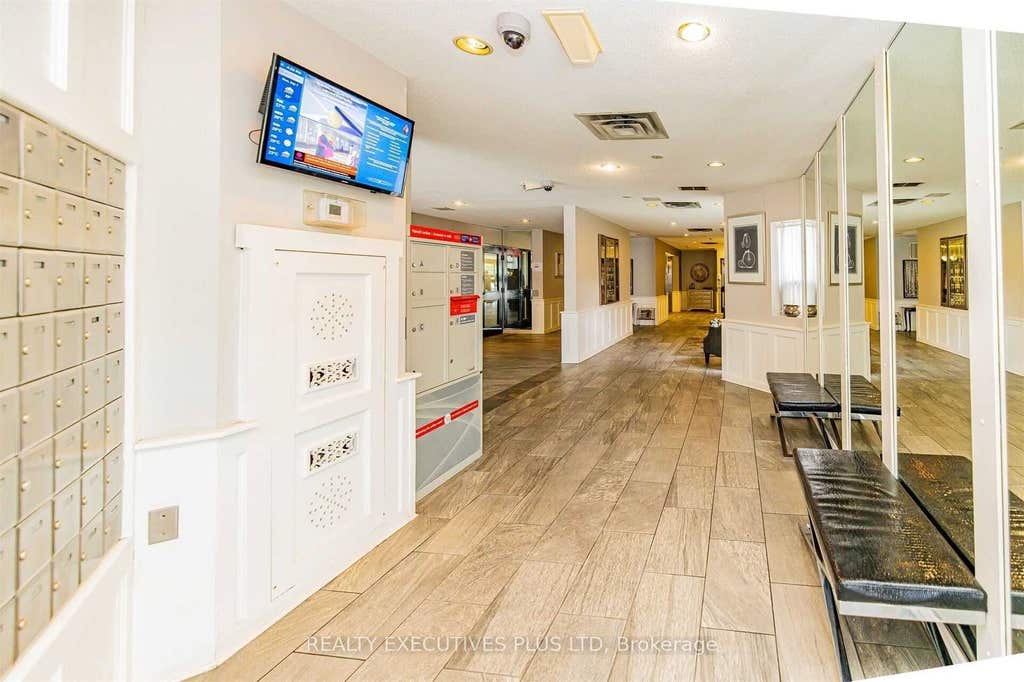 Photo of 20 Mcfarlane Drive #603, Halton Hills, ON L7G 5J8 (MLS # W13553860)