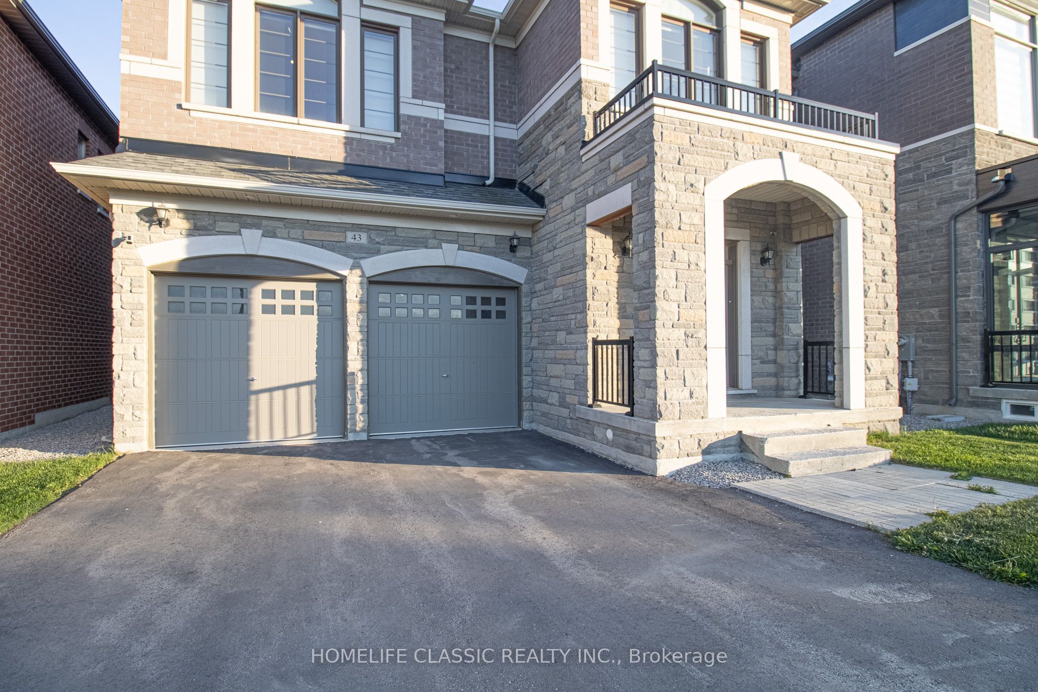 43 Longworth Avenue