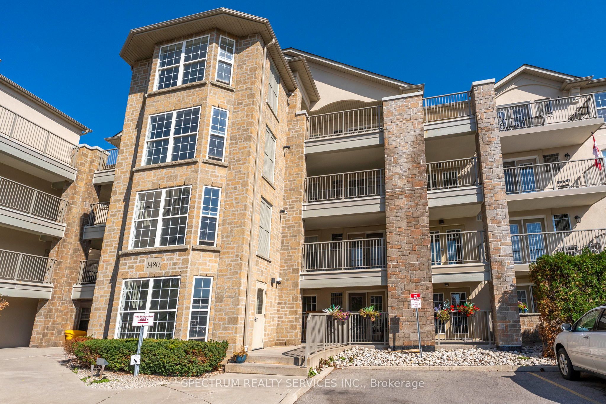 1480 Bishops Gate 208