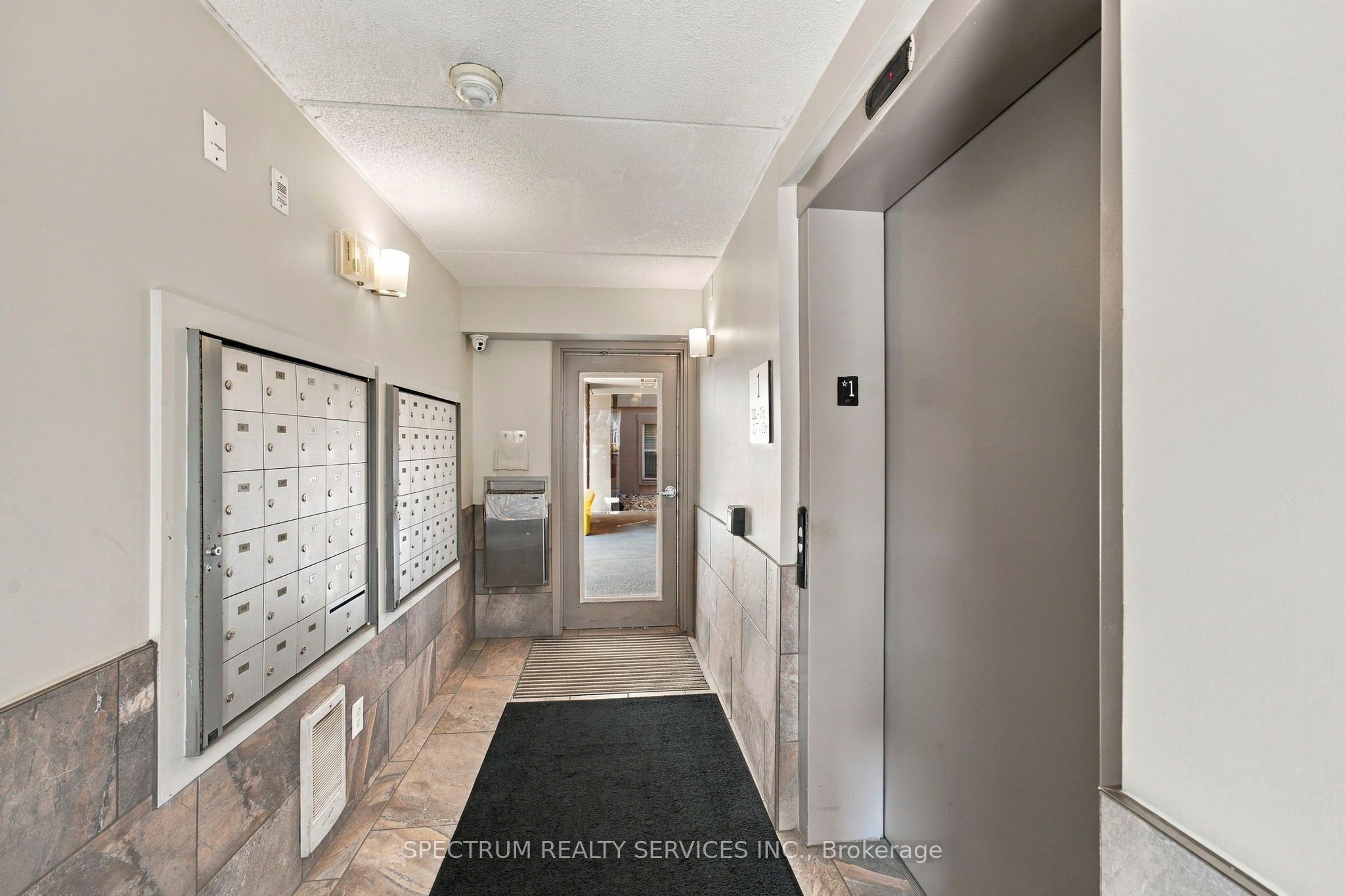 1480 Bishops Gate 208