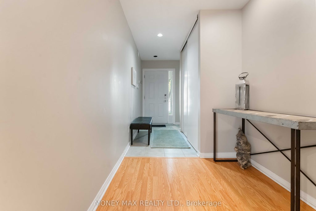 Photo of 7 Forsyth Lane #4, Crystal Bay - Rocky Point - Bayshore, ON K2H 9H1 (MLS # X13720802)
