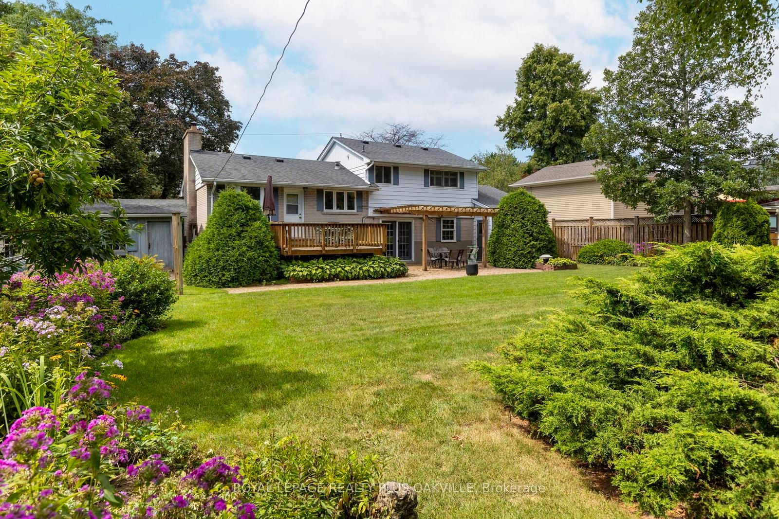 227 Sandwell Drive