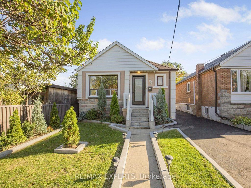 Photo of 1001 Castlefield Avenue, Toronto, ON M6B 1E4 (MLS # W12463502)