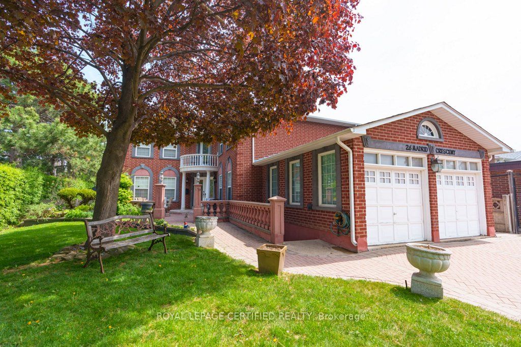 26 Madrid Crescent