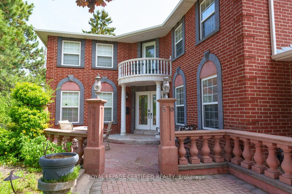26 Madrid Crescent