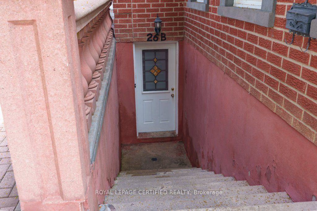 26 Madrid Crescent