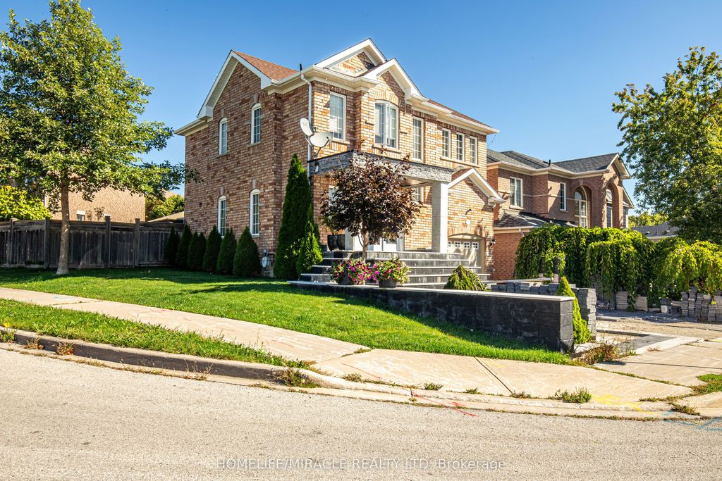 Photo of 34 Bottero Drive, Vaughan, ON L6A 3V2 (MLS # N12402822)