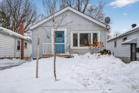 Photo of 39 Rhydwen Avenue, Toronto, ON M1N 2E2 (MLS # E12781370)