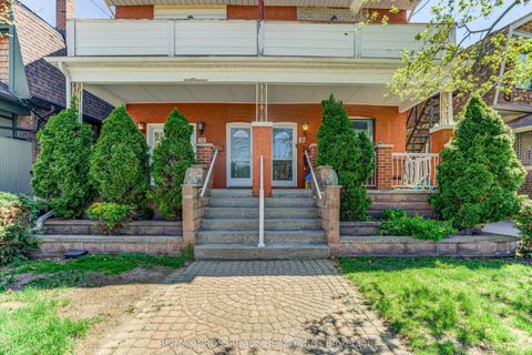 89 Wembley Drive Toronto ON M4L 3C9