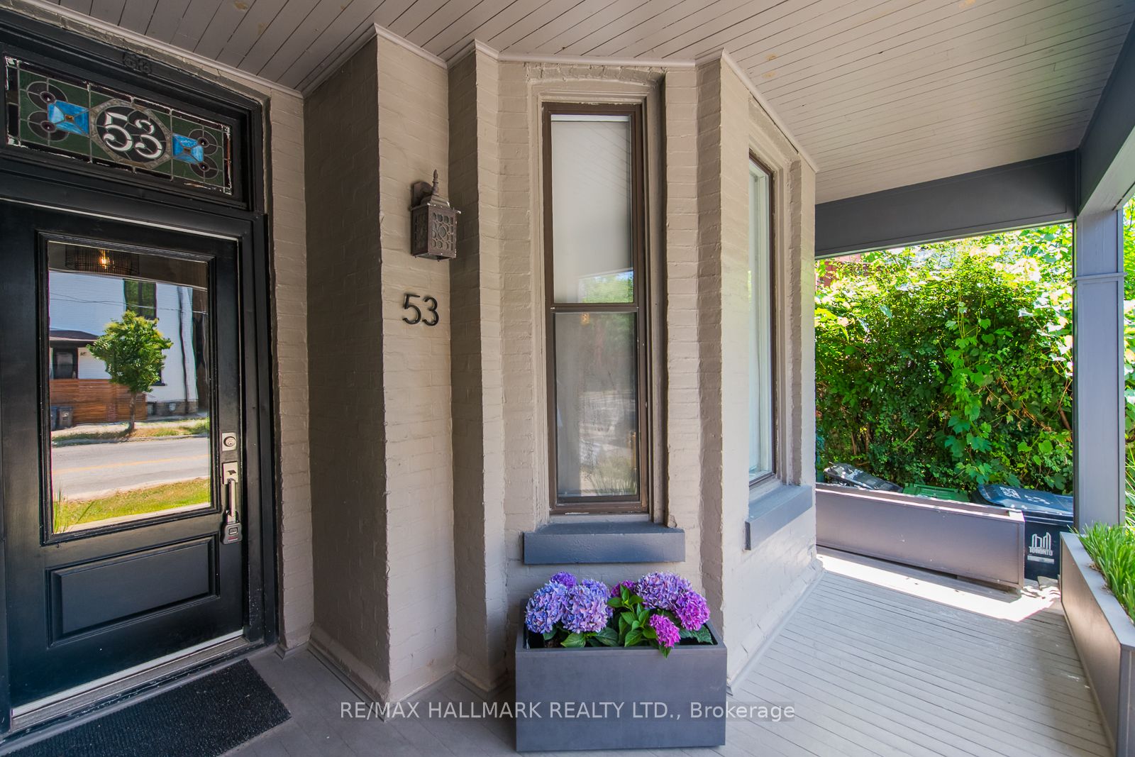 53 Lansdowne Avenue