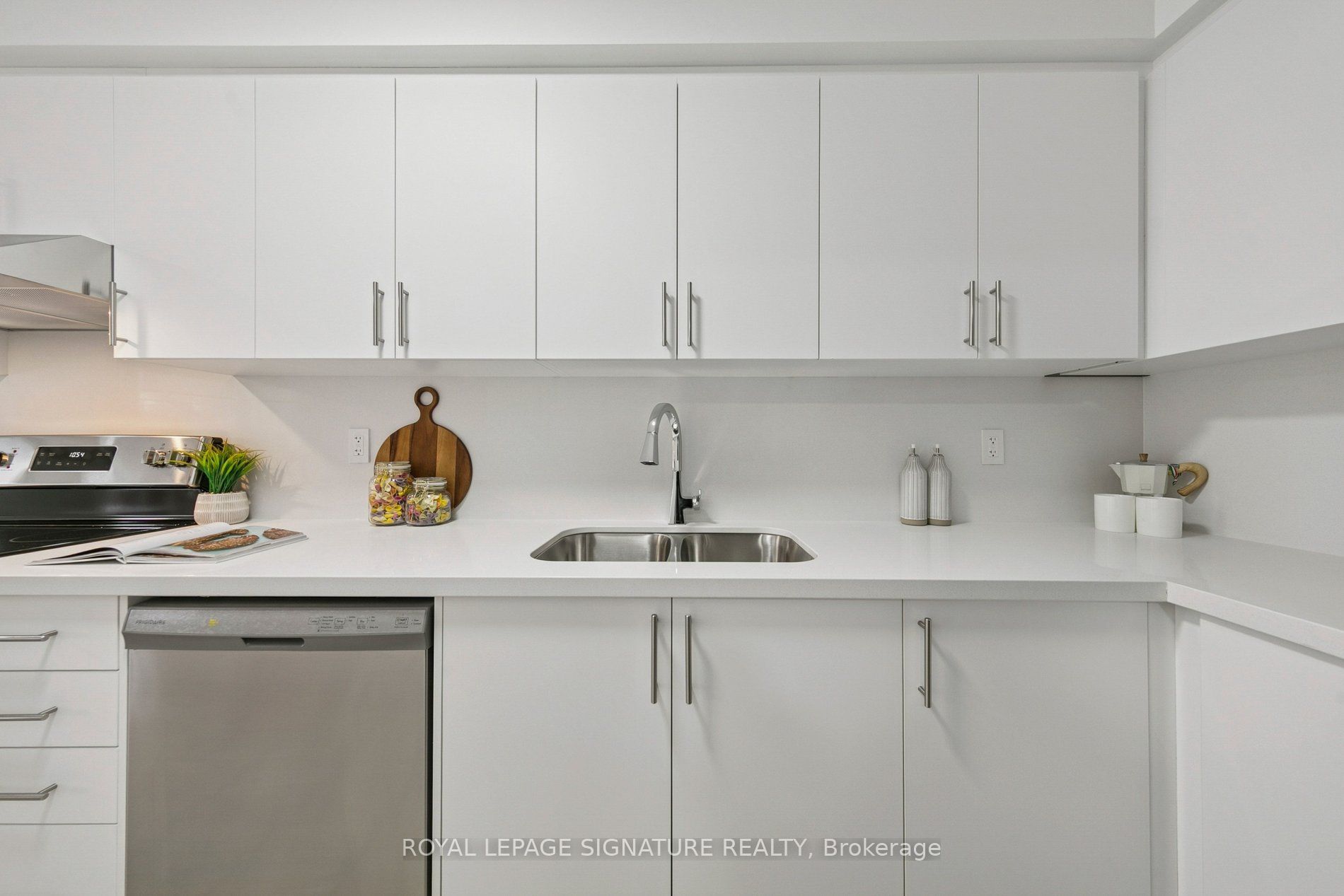 3950 Erin Centre Boulevard 25