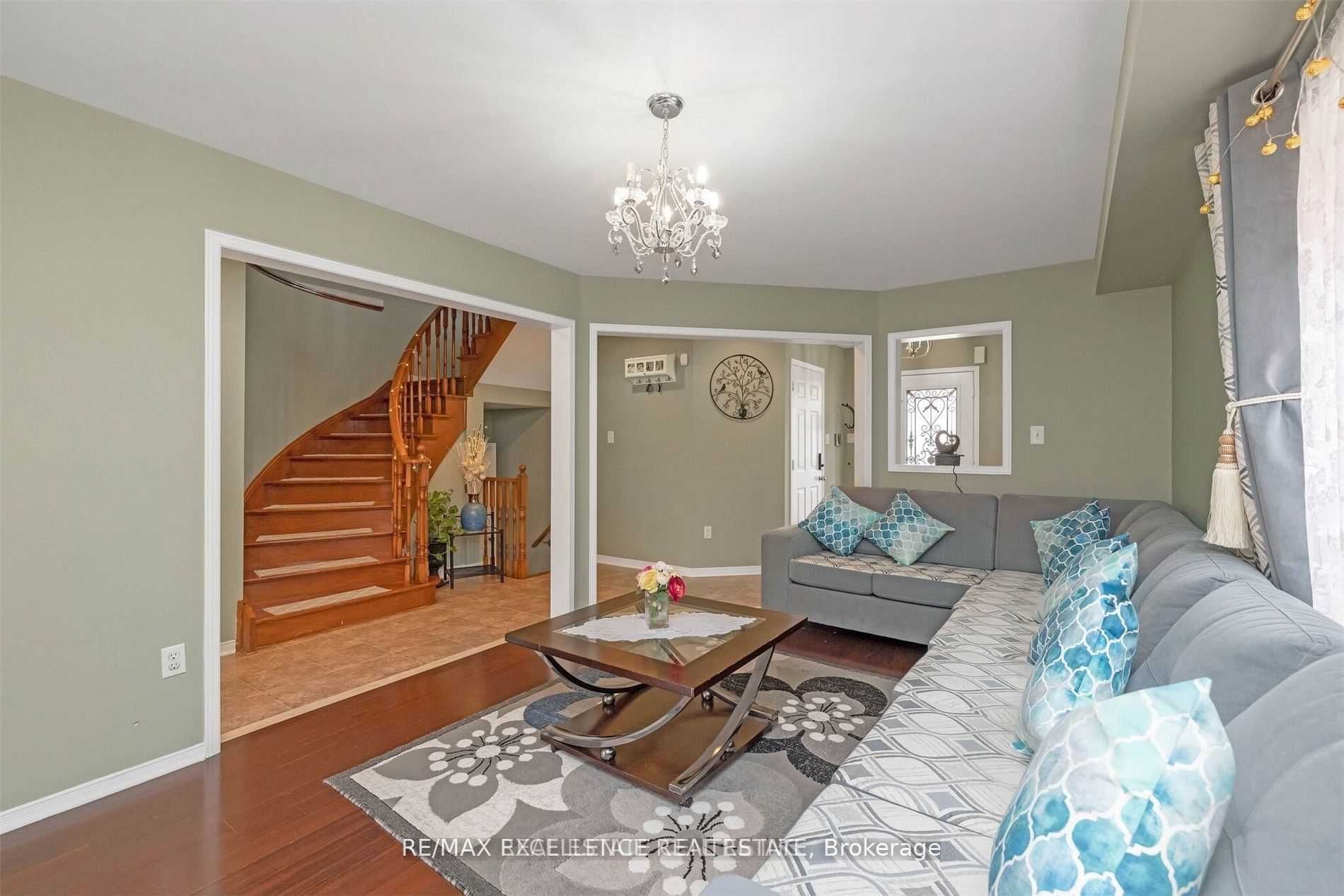 34 Snowberry Crescent S