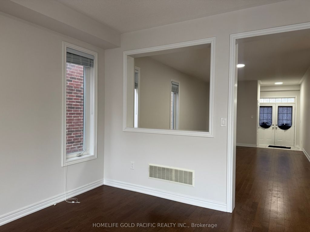Photo of 30 Hancock Street, Aurora, ON L4G 7C4 (MLS # N13156824)