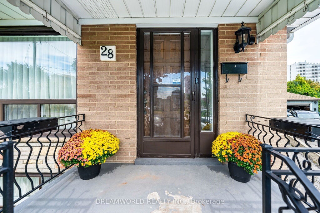 Photo of 28 Rabton Court, Toronto, ON M3L 1Y2 (MLS # W13795452)