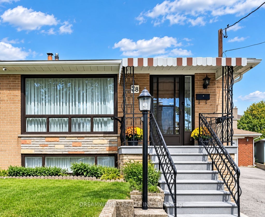 Photo of 28 Rabton Court, Toronto, ON M3L 1Y2 (MLS # W13795452)