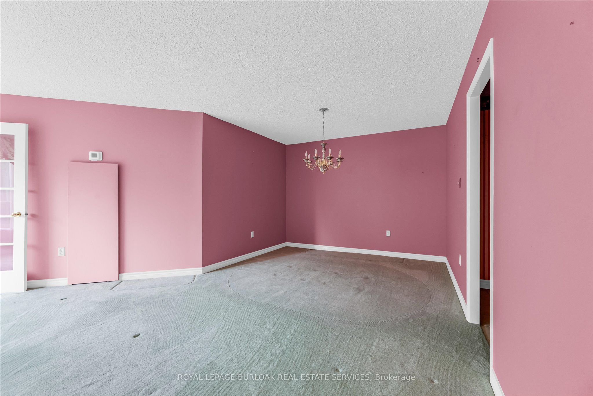 2121 Lakeshore Road 404