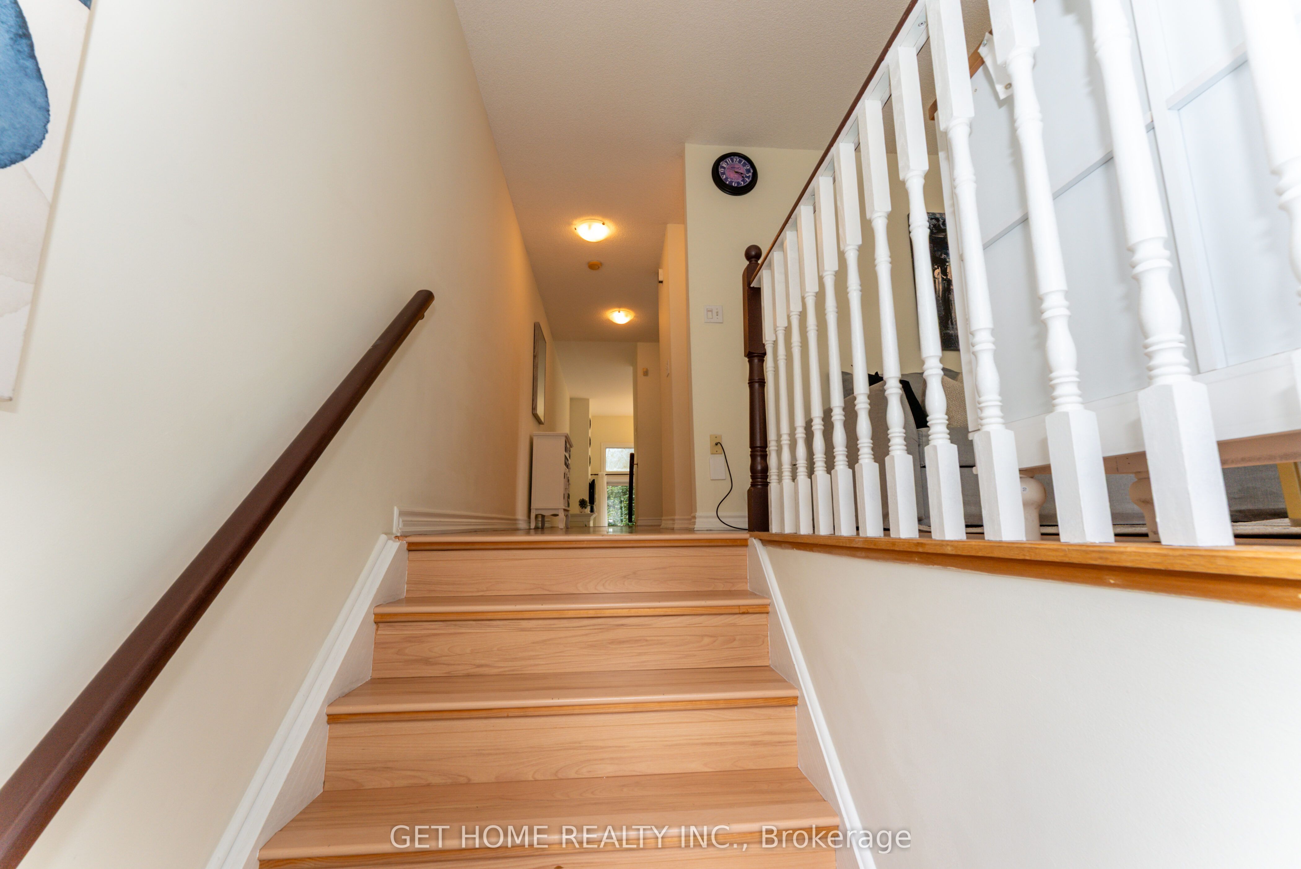 840 Dundas Street W 25