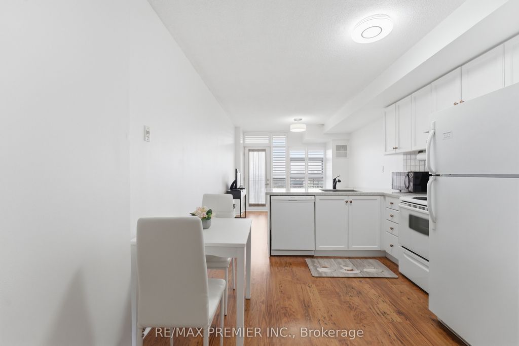 Photo of 2464 Weston Road #815, Toronto, ON M9N 0A2 (MLS # W12953200)
