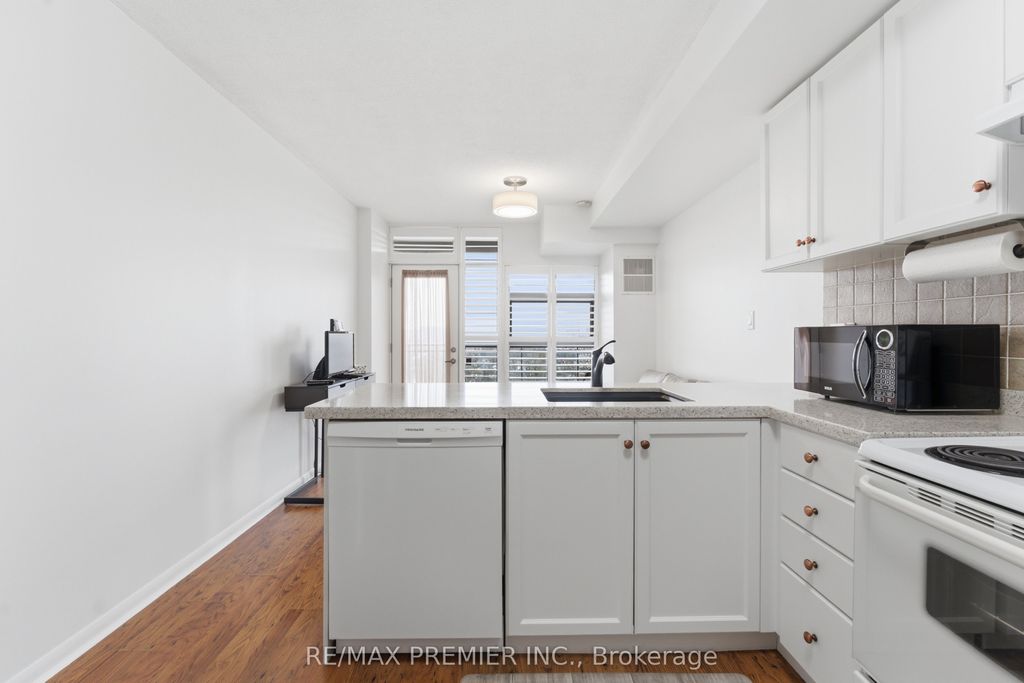Photo of 2464 Weston Road #815, Toronto, ON M9N 0A2 (MLS # W12953200)