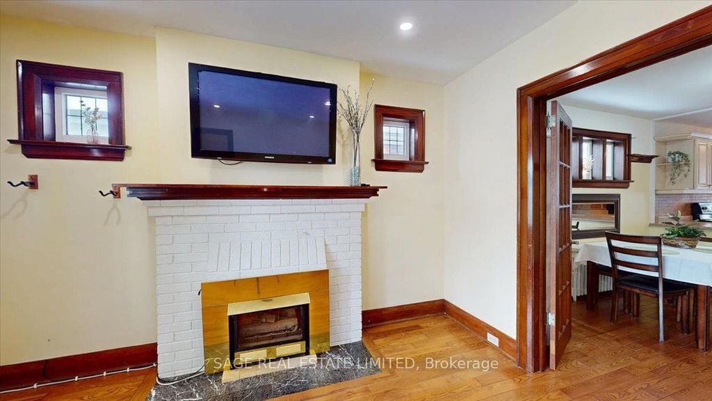 Photo of 40 William Street, Toronto, ON M9N 2G7 (MLS # W12921480)