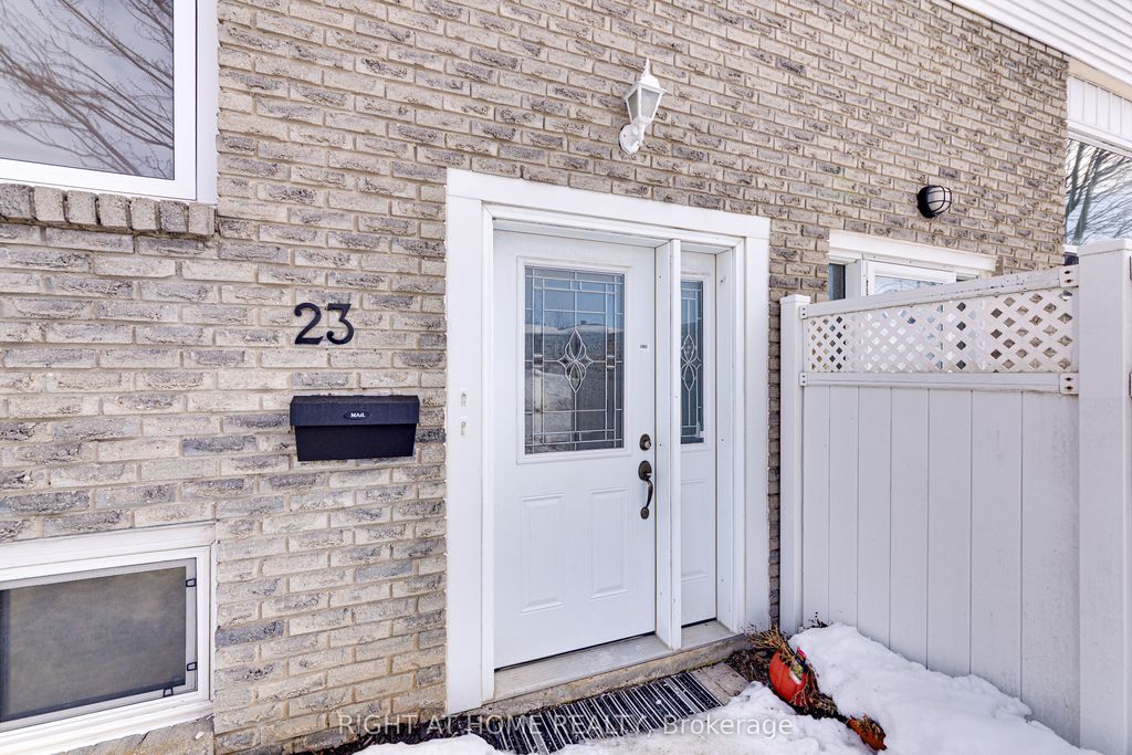 Photo of 23 Carlton Road, Barrie, ON L4M 5K8 (MLS # S12871836)