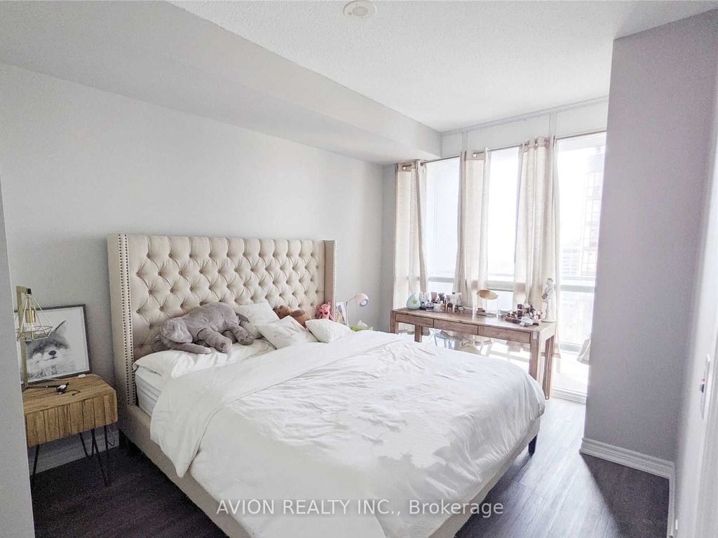 Photo of 761 Bay Street #2610, Toronto, ON M5G 2R2 (MLS # C12435877)