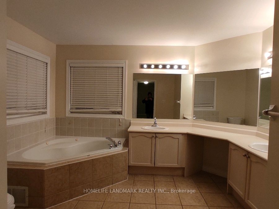 9 Alfred Paterson Drive