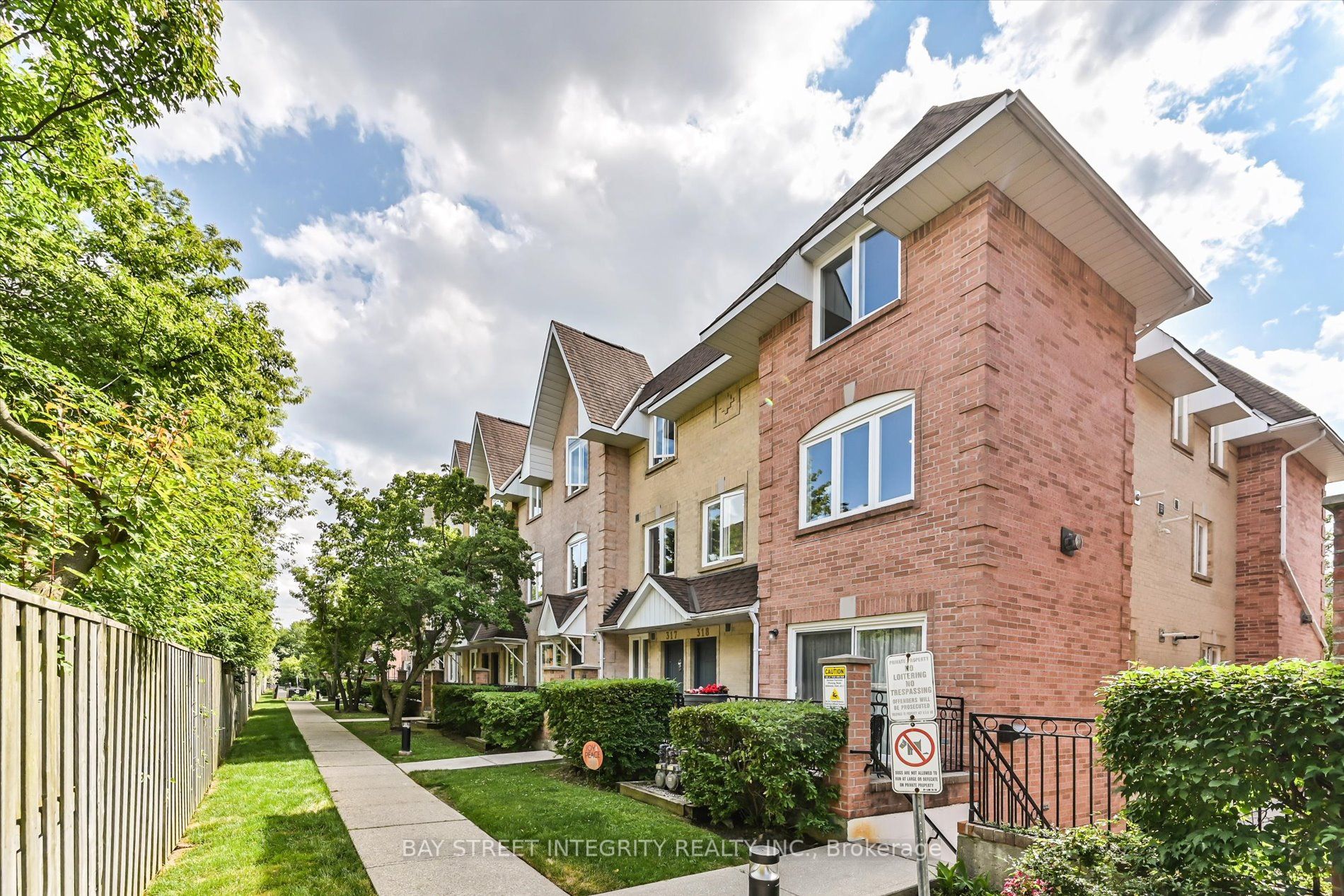 75 Weldrick Road E 318