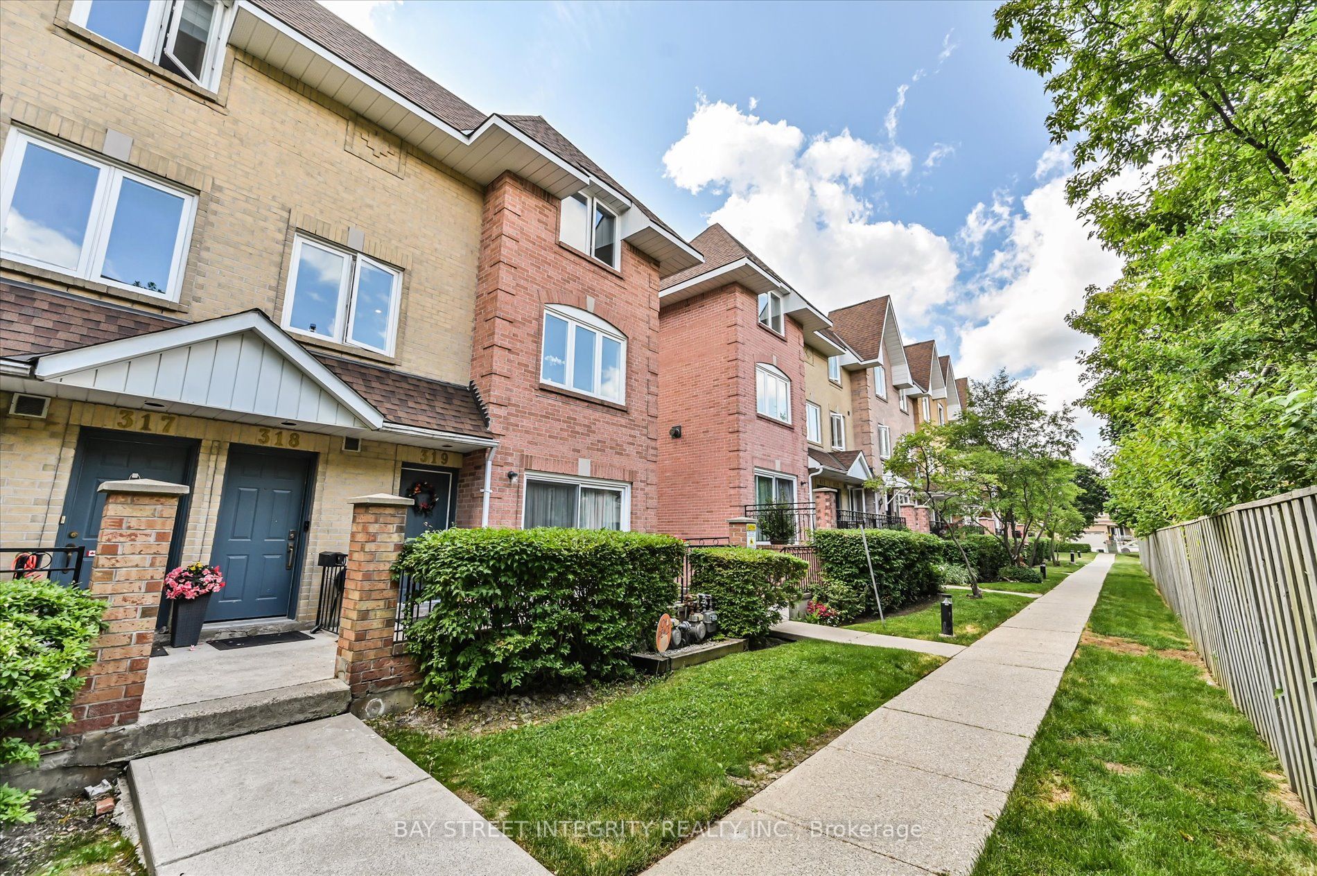 75 Weldrick Road E 318