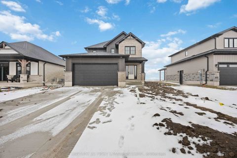 Photo of 656 Ketter Way, Plympton-Wyoming, ON N0N 1T0 (MLS # X12677716)