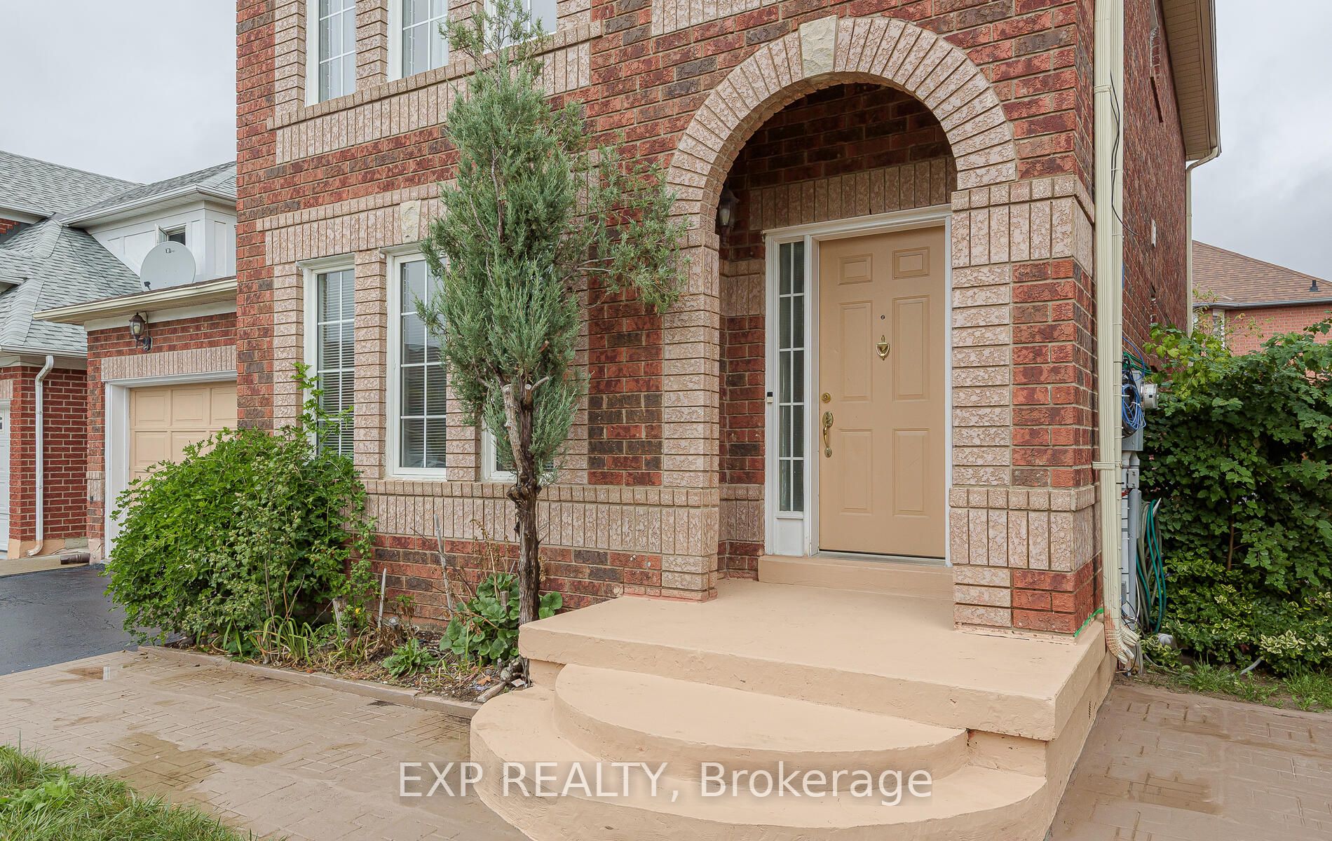 15 Meadow Glade Road