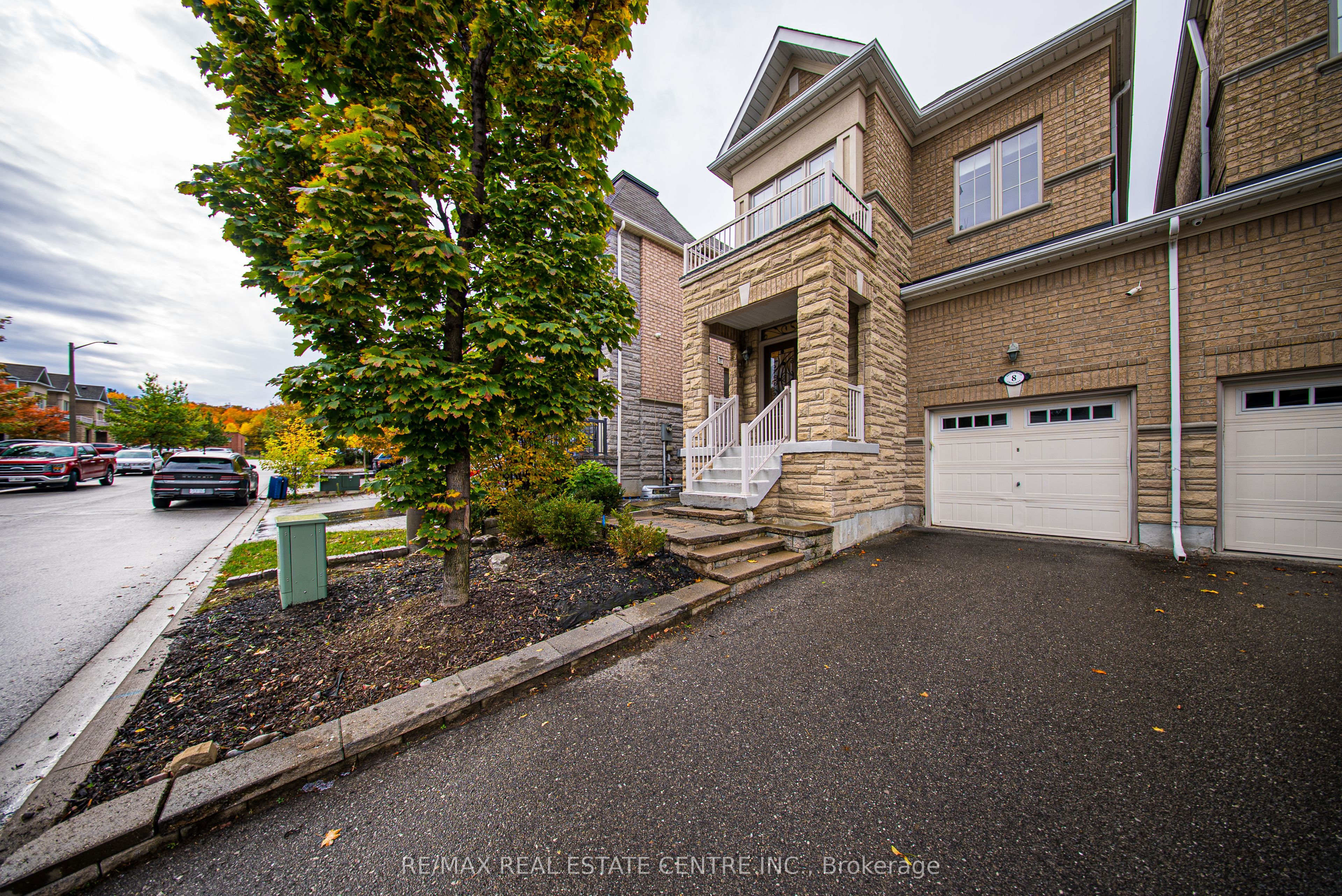 8 Bristlewood Crescent