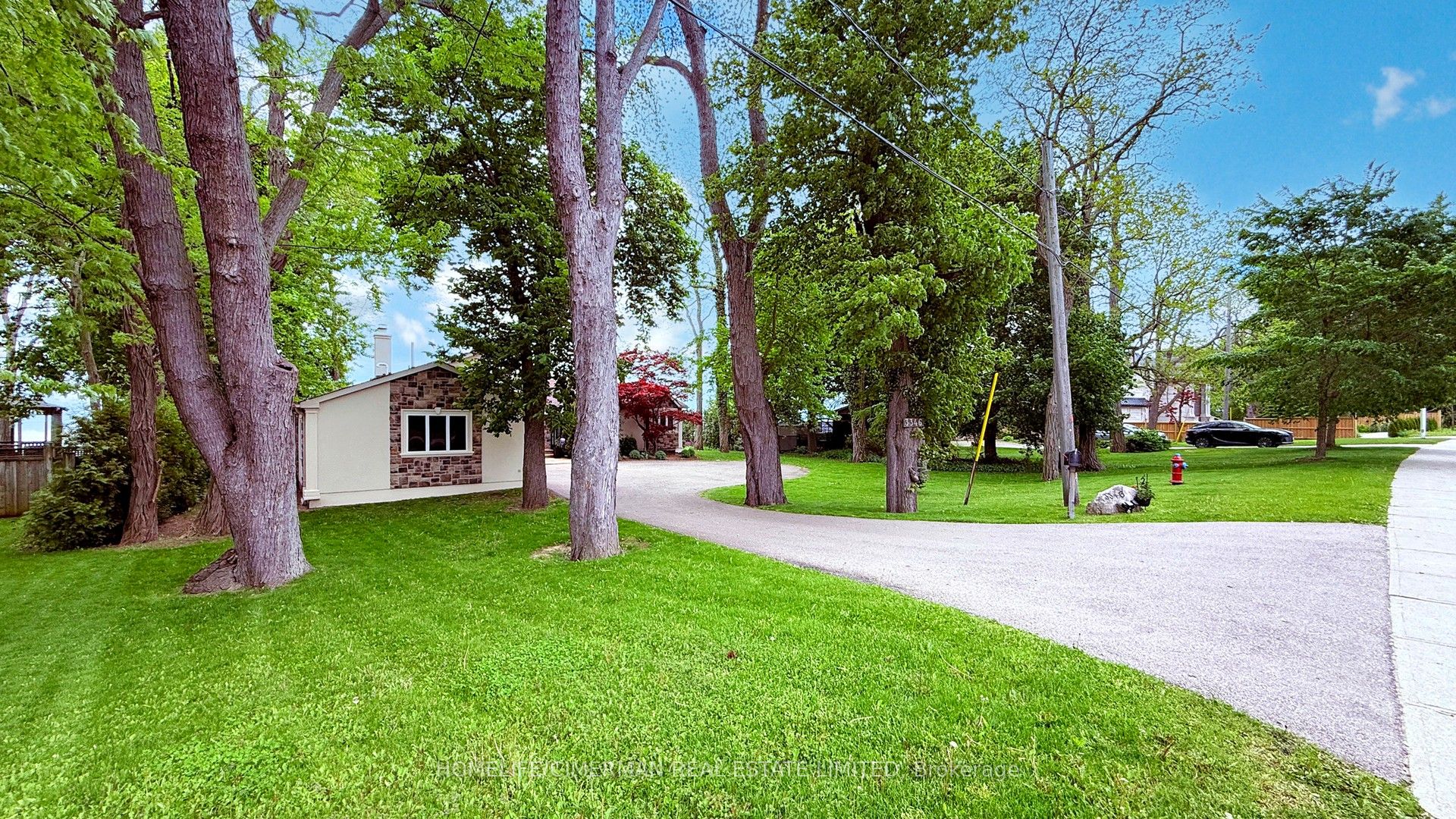 3346 Lakeshore Road W