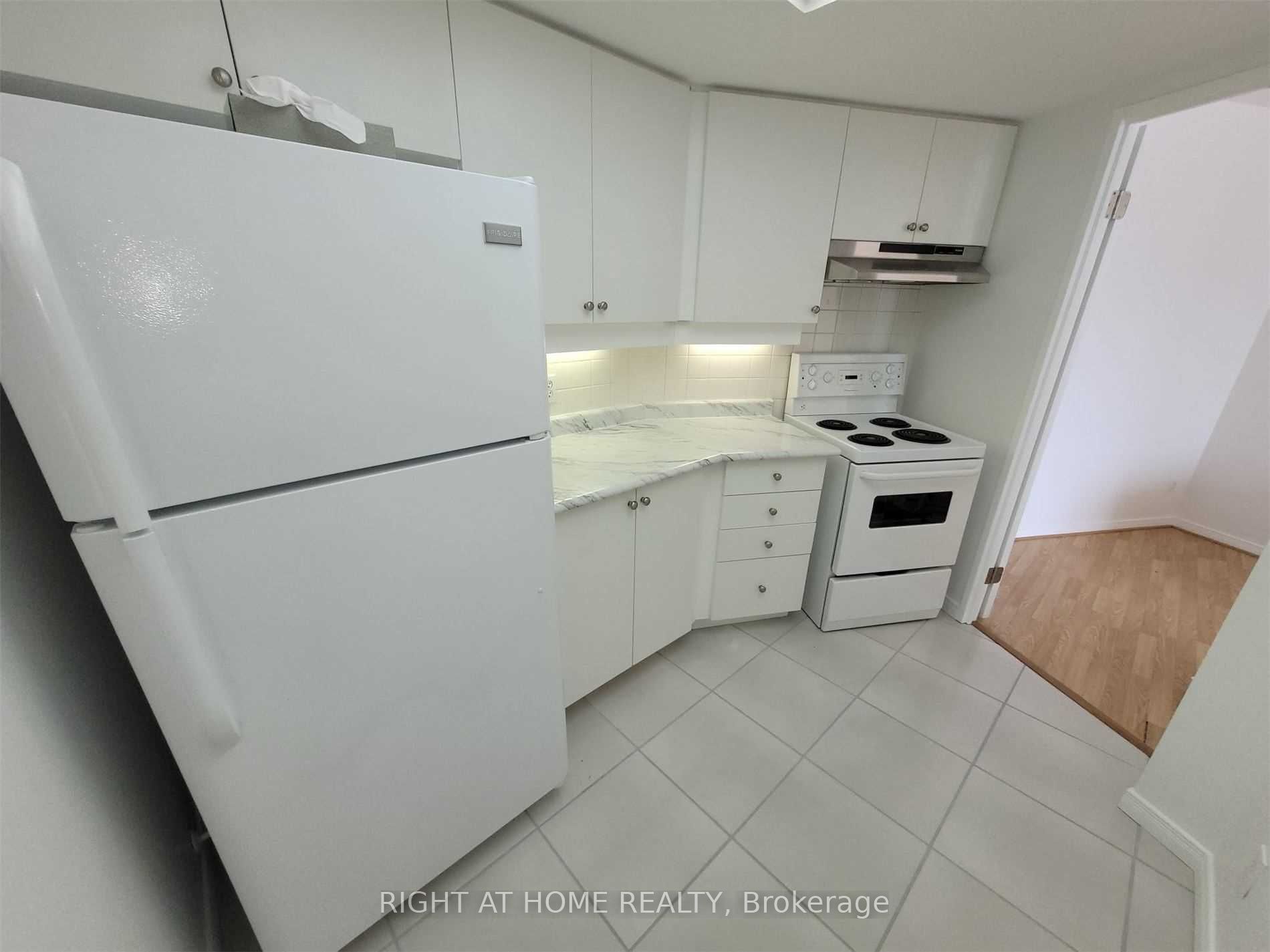 6 Humberline Drive 813