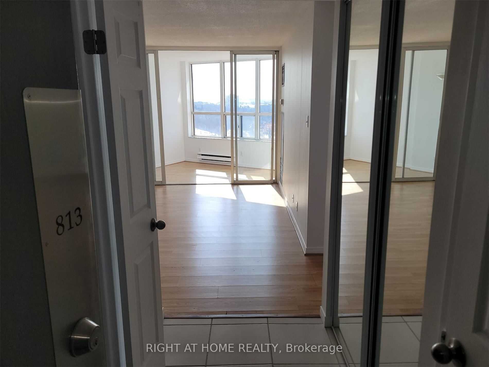 6 Humberline Drive 813