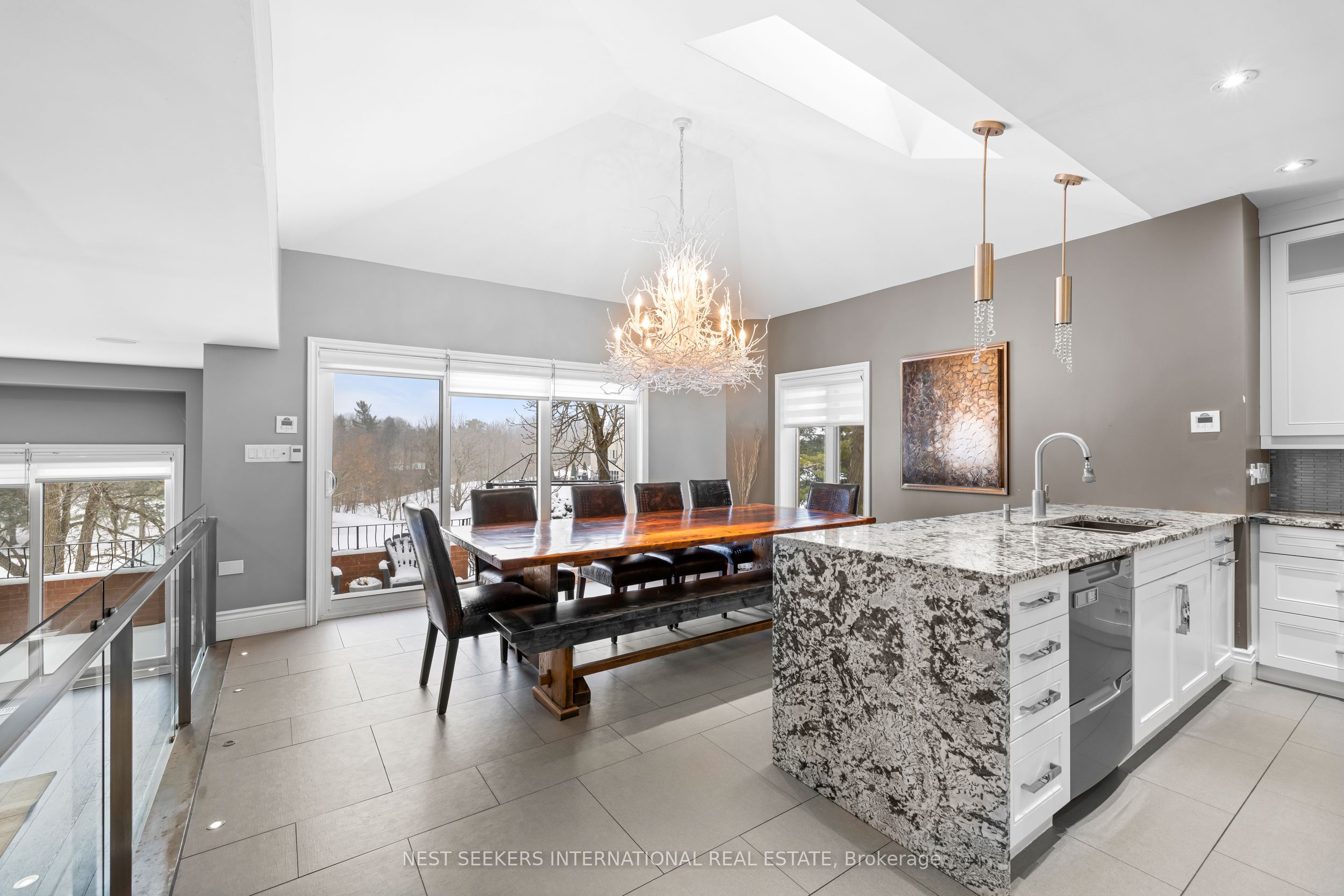 4001 Teston Road East