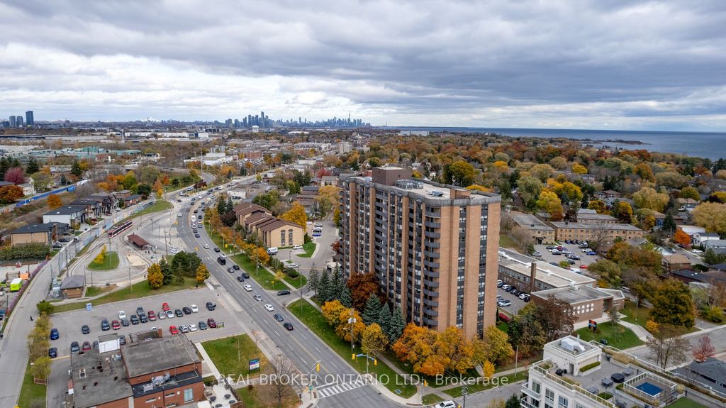 Photo of 3845 Lake Shore Boulevard W #1601, Toronto, ON M8W 4Y3 (MLS # W13024194)
