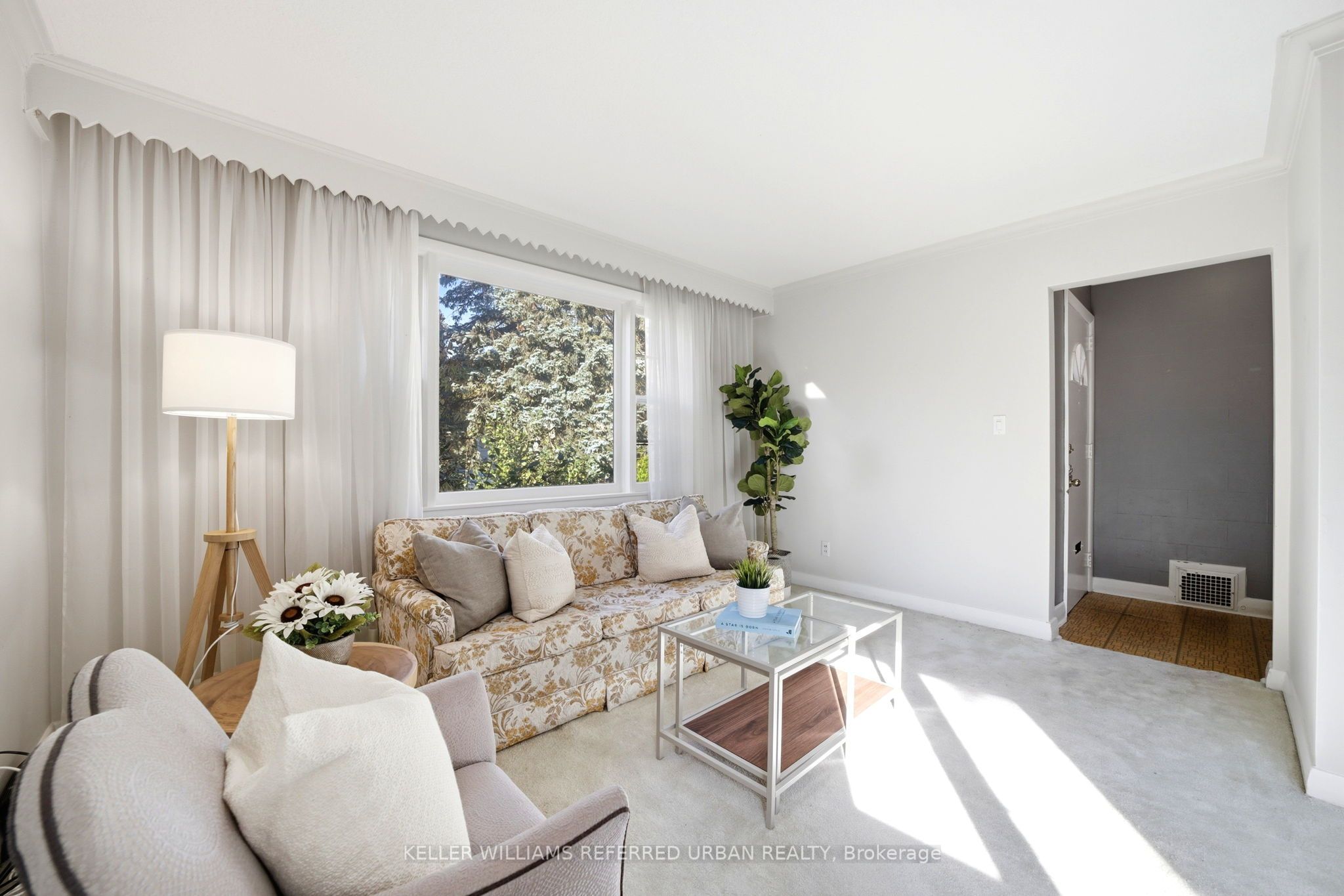 369 Hounslow Avenue
