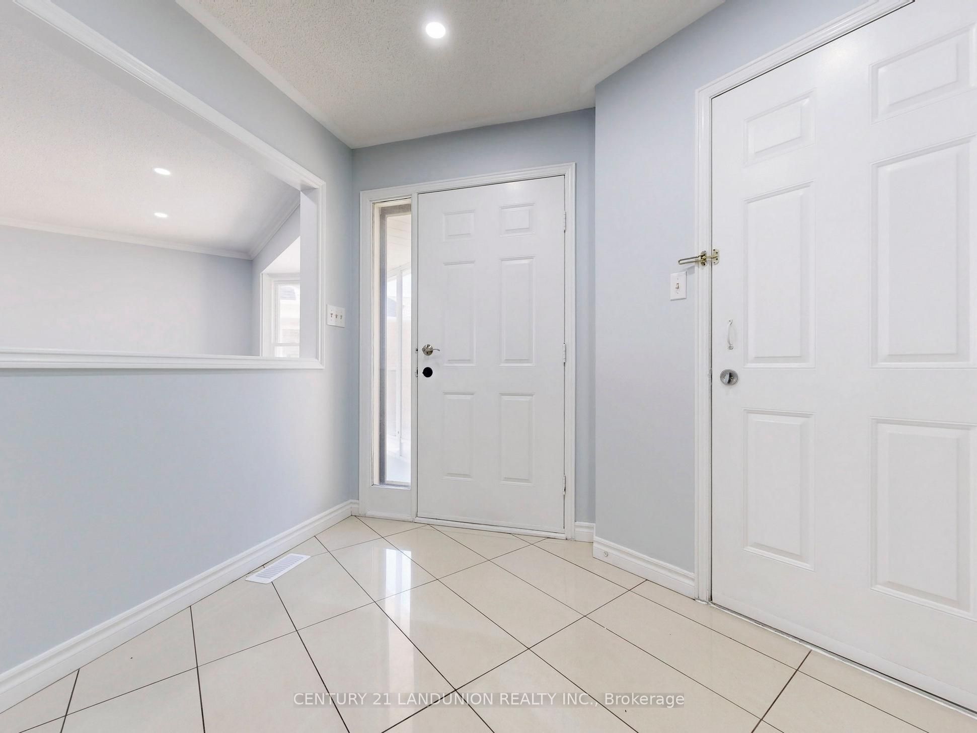 25 Bemerton Court