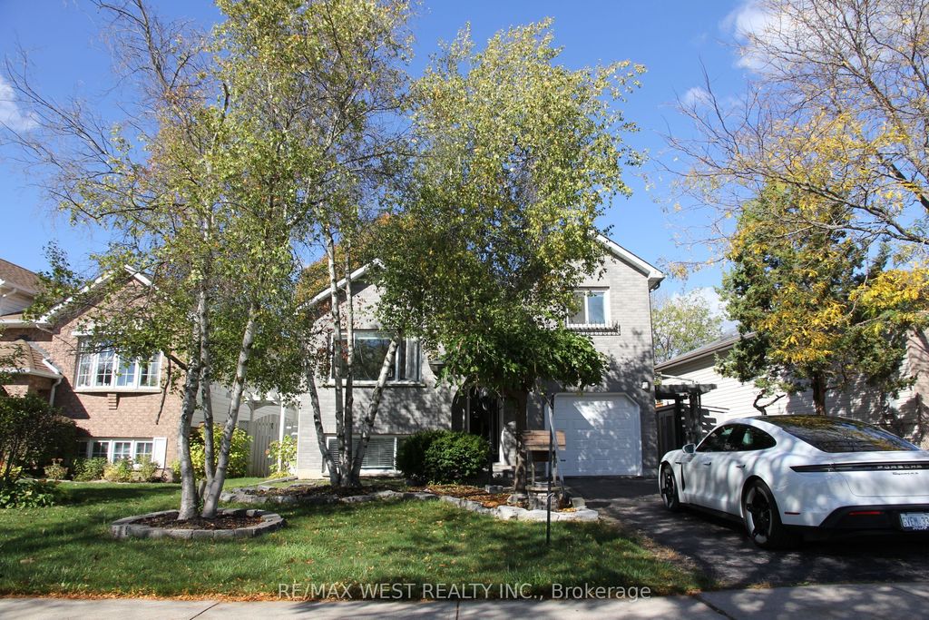Photo of 852 Beatrice Street E, Oshawa, ON L1K 2H7 (MLS # E12457877)