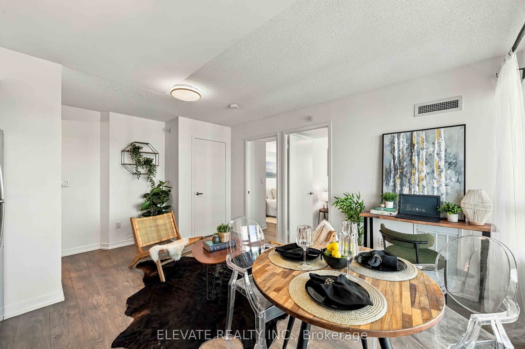 Photo of 1420 Dupont Street #814, Toronto, ON P1B 8Z4 (MLS # W14093230)