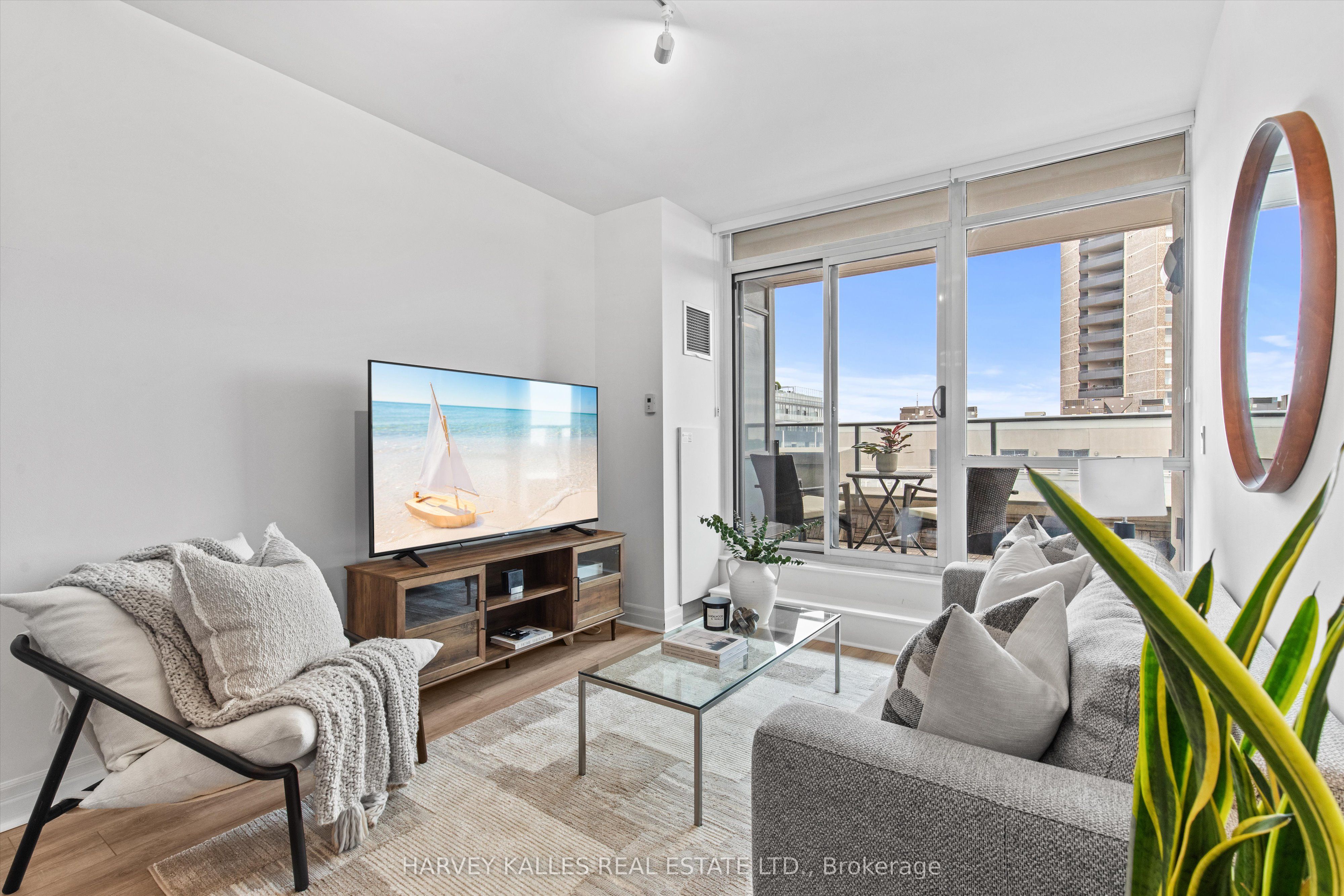 500 St Clair Avenue W 408