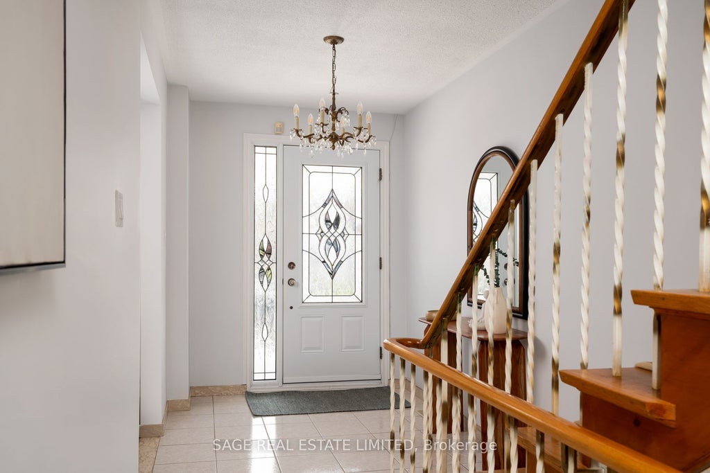 Photo of 22 East Drive E, Toronto, ON M6N 2N7 (MLS # W13207938)
