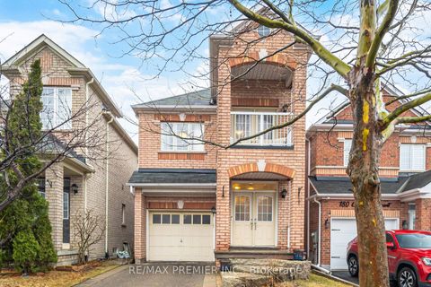 182 Chayna Crescent Vaughan ON L6A 0L7