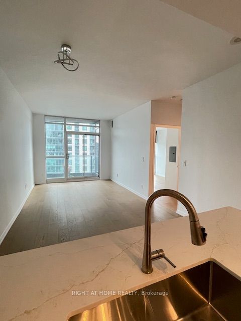 219 Fort York Boulevard 2506