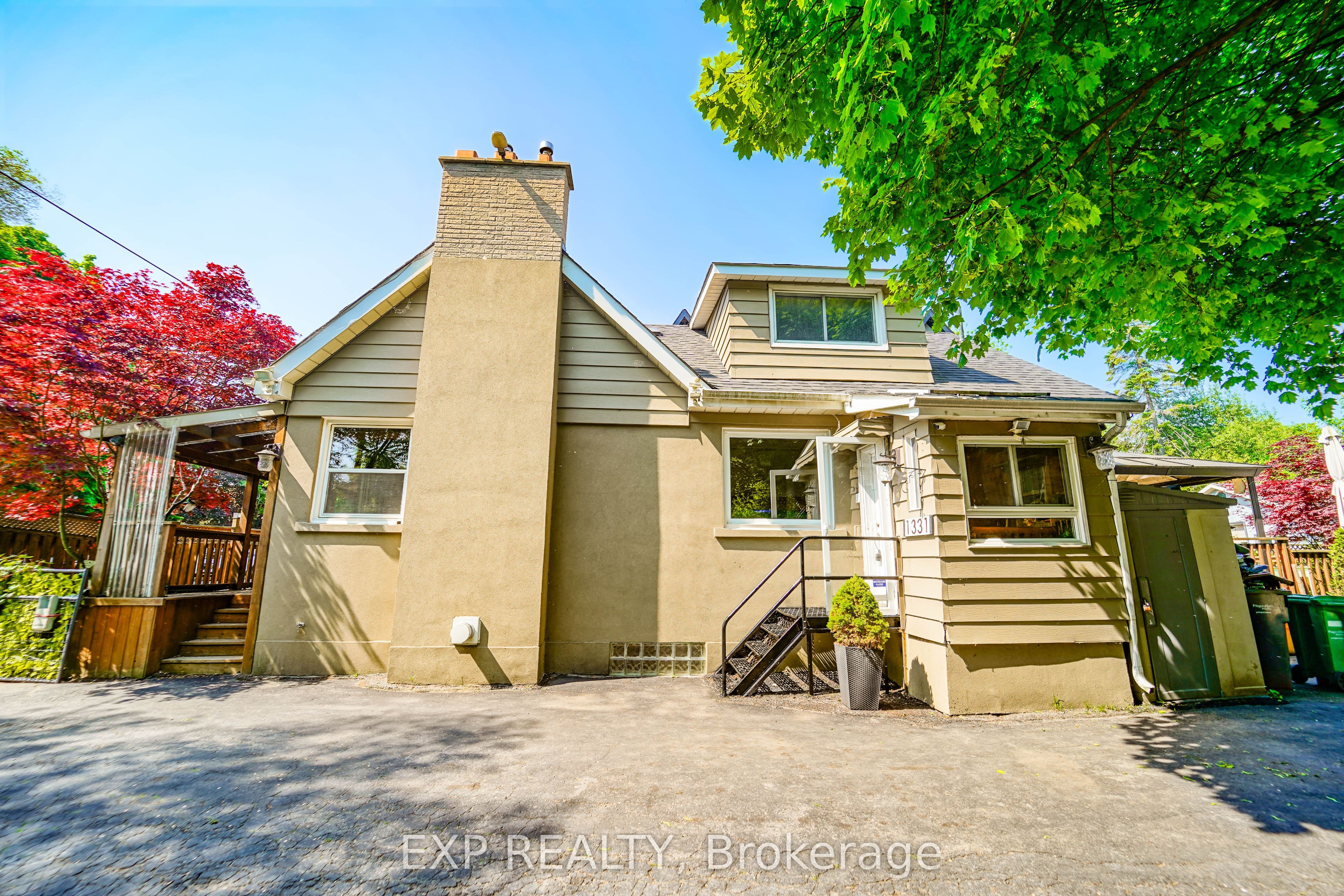 1331 St. James Avenue