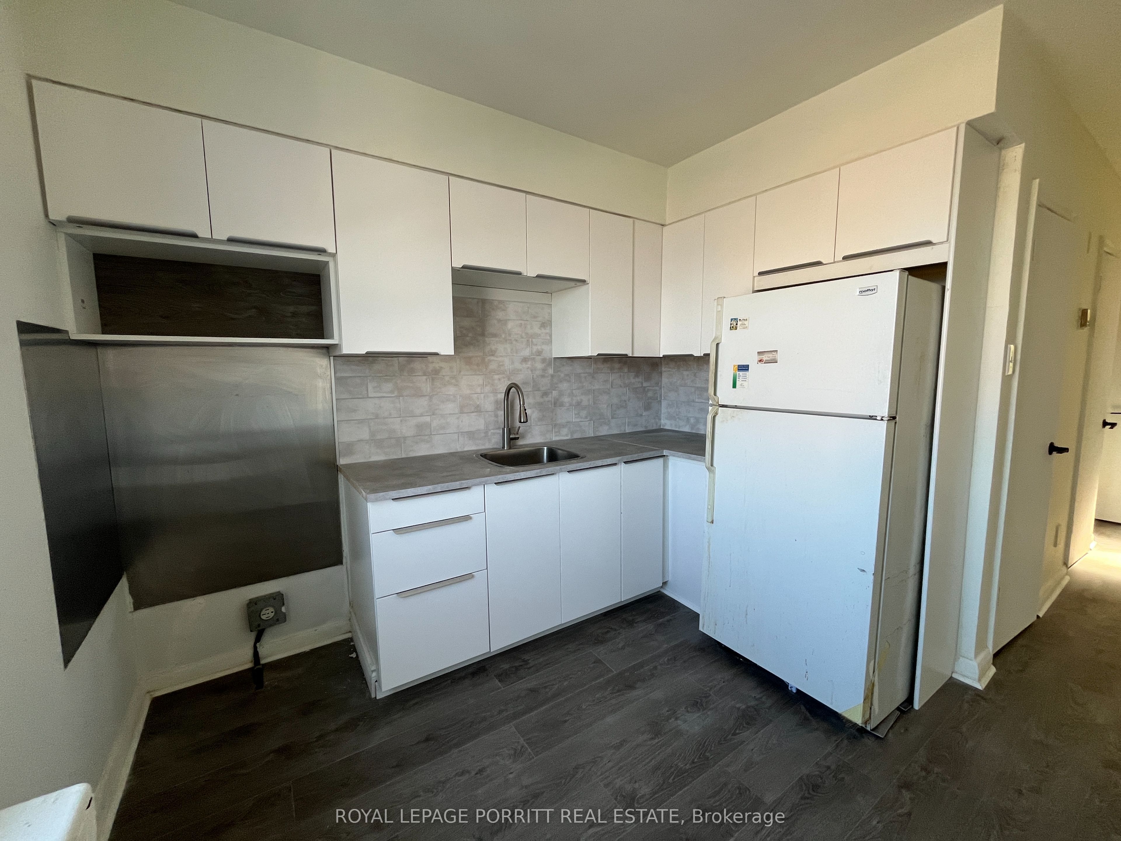 2633 Eglinton Avenue E