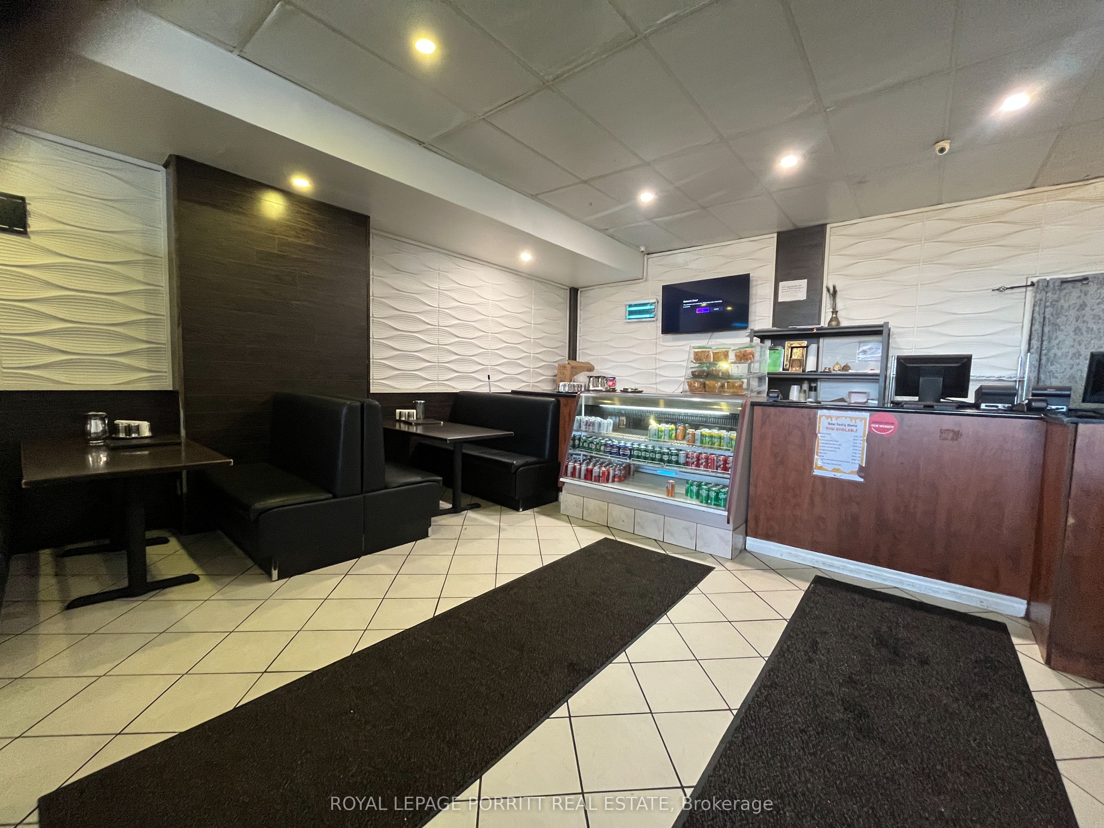 2633 Eglinton Avenue E